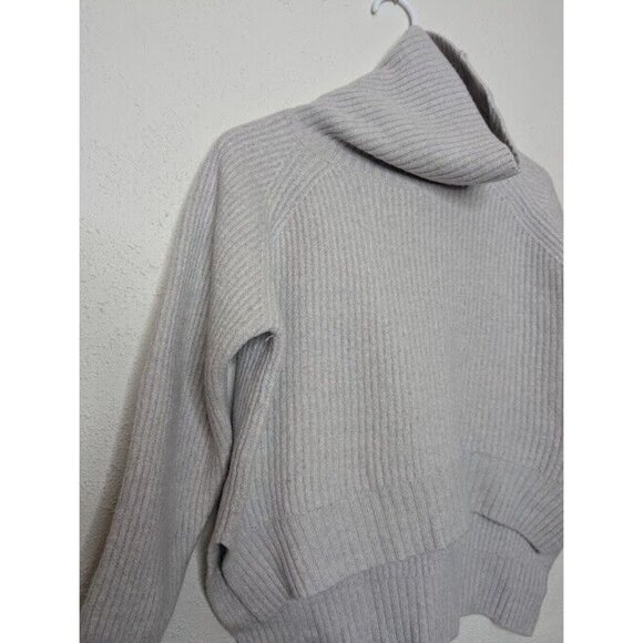 Wilfred Free‎ Aritzia 100% Merino Wool Turtleneck Sweater High-Low Gray Medium - Picture 4 of 5